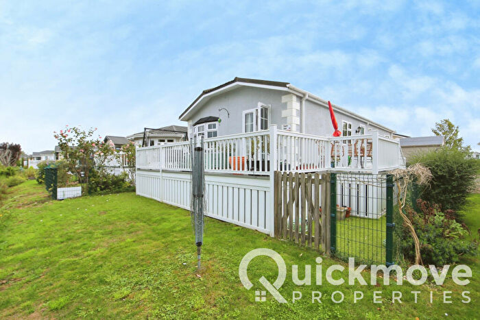 2 Bedroom Park Home For Sale In Peterborough, Cambridgeshire, PE8