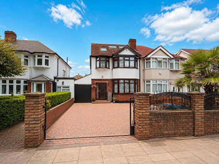 4 Bedroom Semi-detached House For Sale In Rochester Way, London, SE3