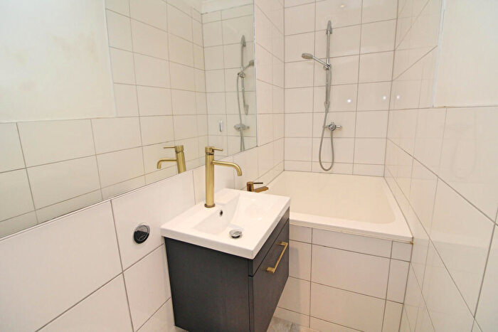 1 Bedroom Flat For Sale In Adelaide Mansions, Hove, BN3