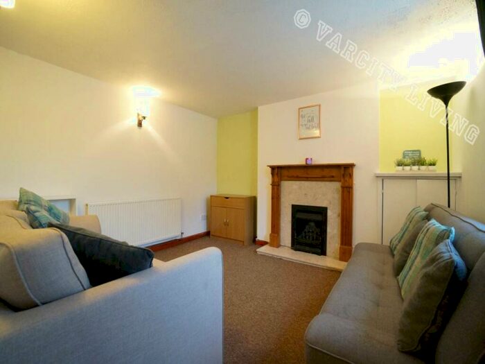 2 Bedroom House To Rent In Glanrafon Road, Bangor, Gwynedd, LL57