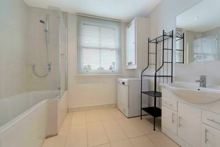2 Bedroom Apartment To Rent In St. Johns Wood Road, St. Johns Wood, London, NW8