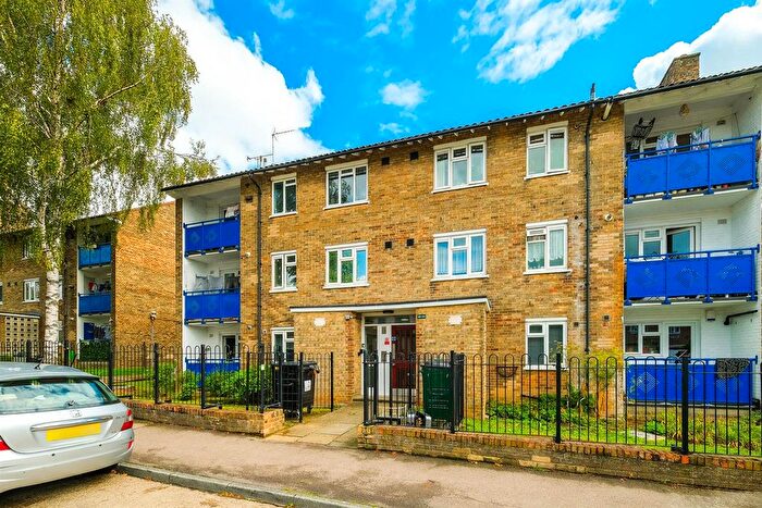 1 Bedroom Flat For Sale In Churchill Terrace, Chingford, E4