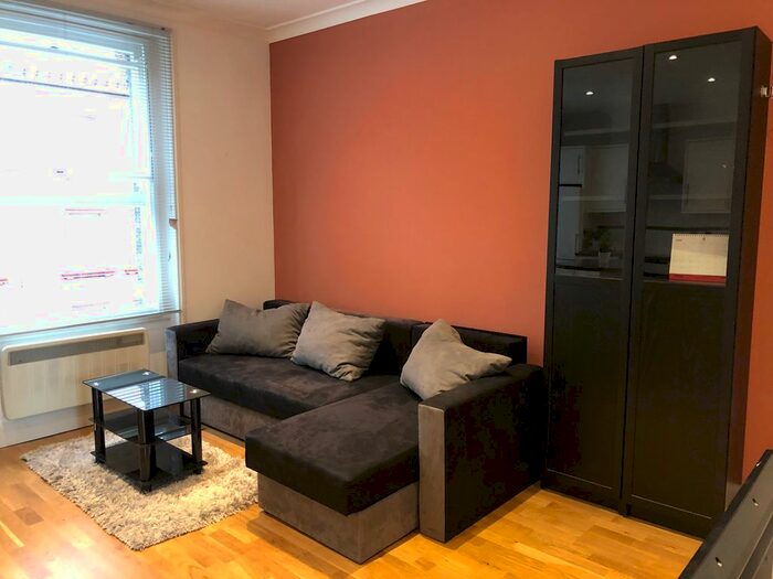 1 Bedroom Flat To Rent In Paddington Street, London, W1U