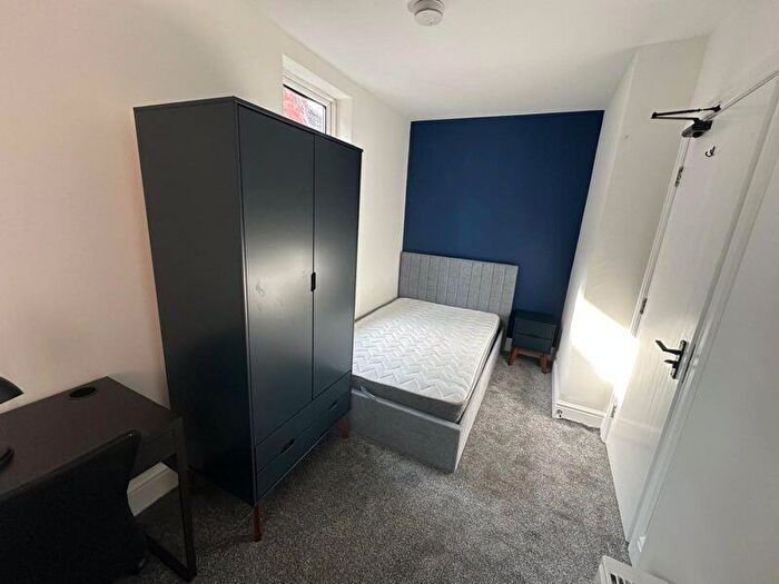 5 Bedroom Detached House To Rent In Beeston Road, Nottingham, NG7