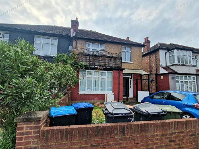 2 Bedroom Flat To Rent In Berkhamsted Avenue, Wembley, HA9