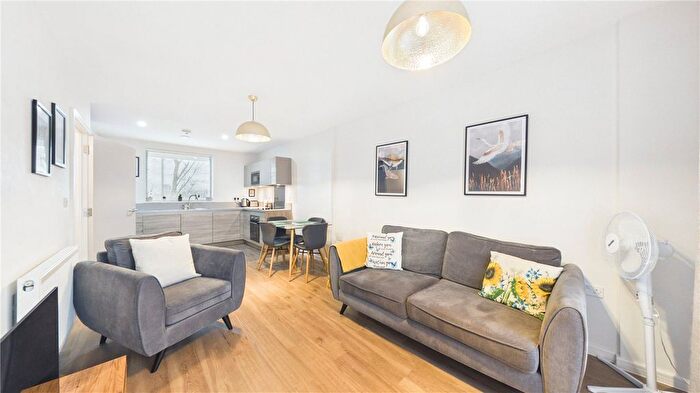 2 Bedroom Flat For Sale In Hammersley Road, London, E16