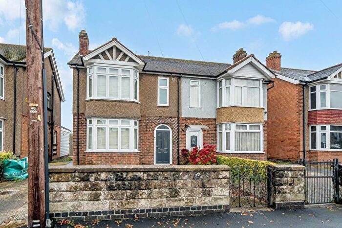 3 Bedroom Semi-Detached House For Sale In Horspath Road, East Oxford, OX4