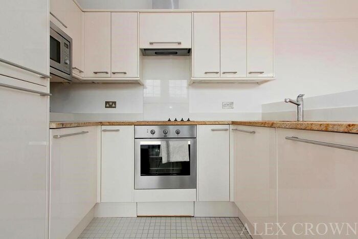 1 Bedroom Flat To Rent In Green Lanes, London, N21