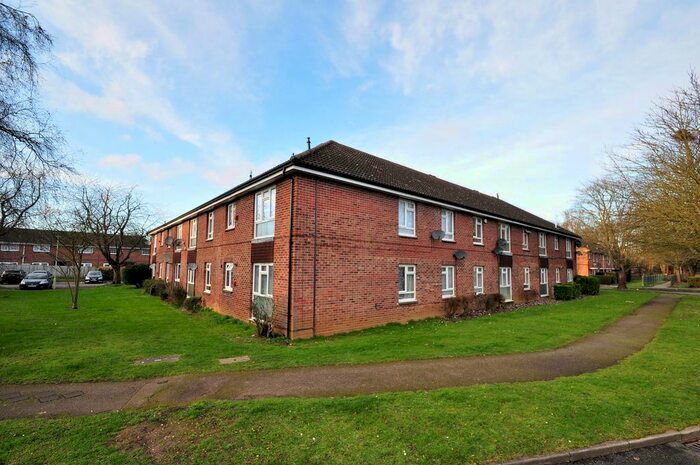 1 Bedroom Flat To Rent In Gaddesden Grove, Welwyn Garden City, AL7