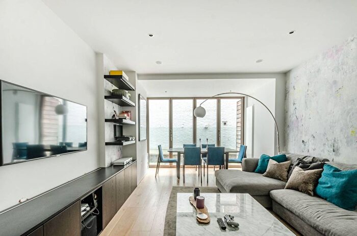 2 Bedroom Flat For Sale In Gosfield Street, Fitzrovia, London, W1W