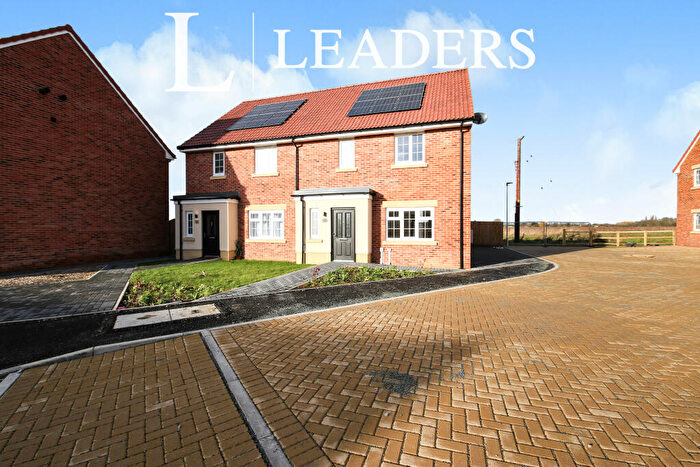 3 Bedroom Semi-Detached House To Rent In Orchard Way, Wisbech St. Mary, PE13