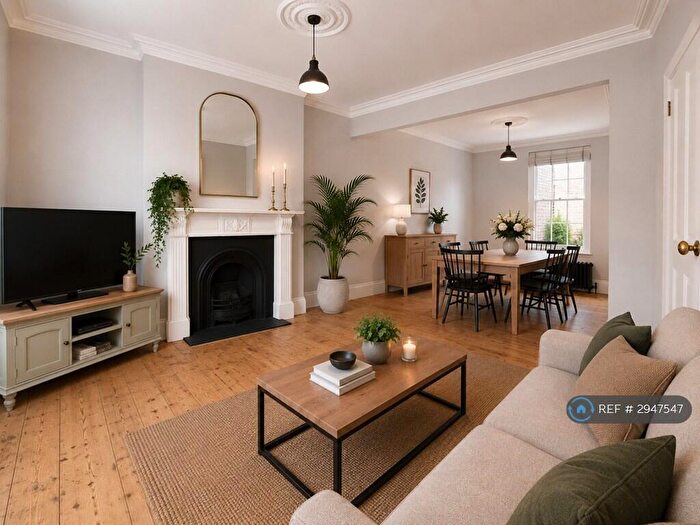 3 Bedroom Terraced House To Rent In Hanover Gardens, London, SE11
