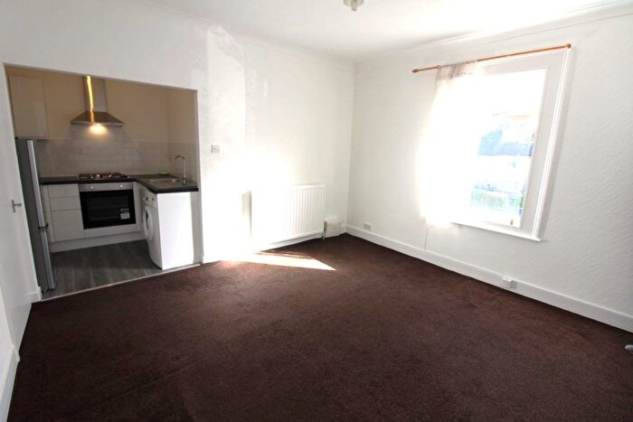 1 Bedroom Flat To Rent In St Wilfreds Road, Barnet, EN4