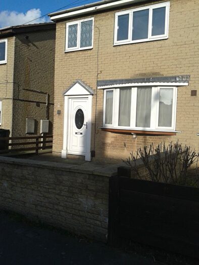 3 Bedroom Semi-Detached House To Rent In Middle Lane, Clifton, Rotherham, S65