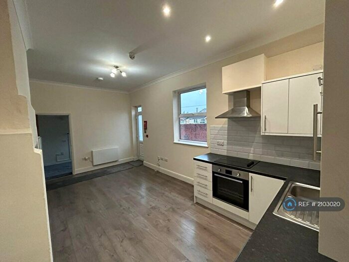 1 Bedroom Flat To Rent In Studley Manor, Trowbridge, BA14