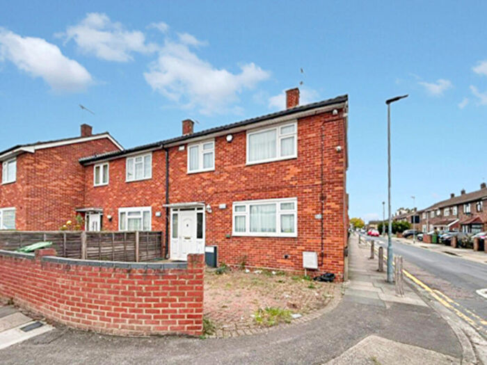 3 Bedroom End Of Terrace House To Rent In Boxgrove Road, London, SE2