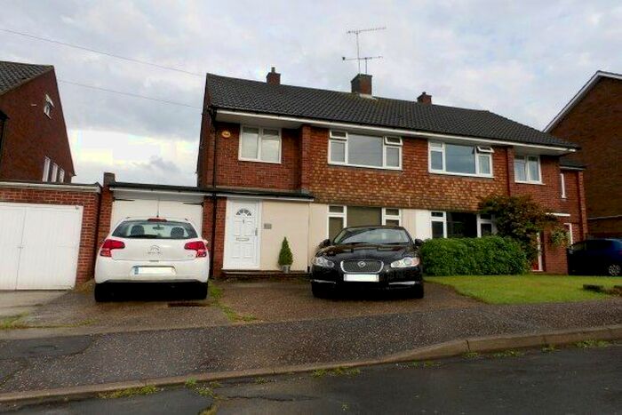 3 Bedroom Semi-Detached House To Rent In Ravensbourne Drive, Chelmsford CM1