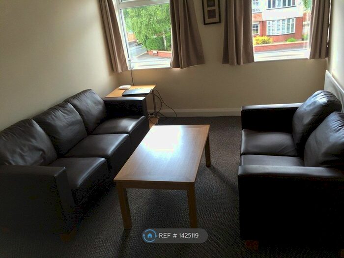 1 Bedroom Flat To Rent In Washway Road, Sale, M33
