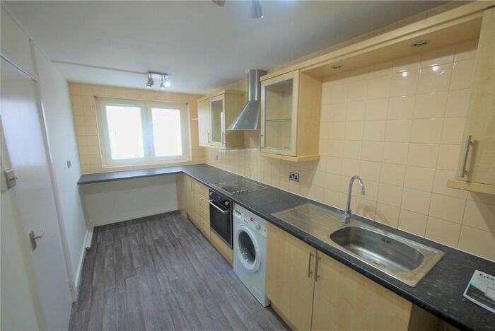 2 Bedroom Flat To Rent In Masefield Court, Cromwell Road, Brentwood, CM14