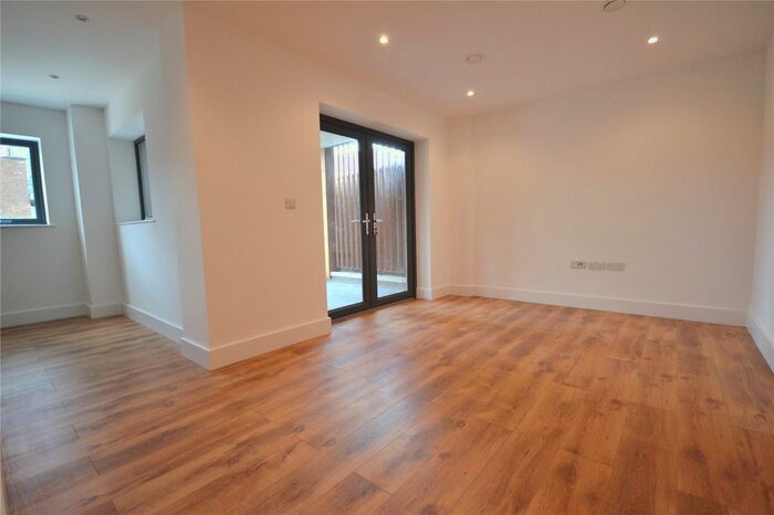 2 Bedroom Flat To Rent In Easter House, Drummond Road, London, SE16