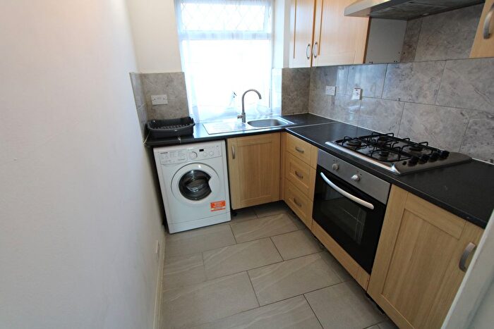 1 Bedroom Flat To Rent In Woodstock Way, Mitcham, CR4