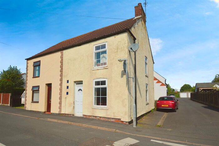 2 Bedroom Semi-Detached House To Rent In High Street, Burringham, DN17