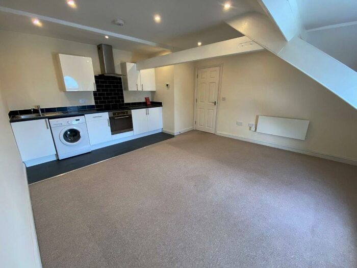1 Bedroom Apartment To Rent In Newport Road, Roath, Cardiff, CF24