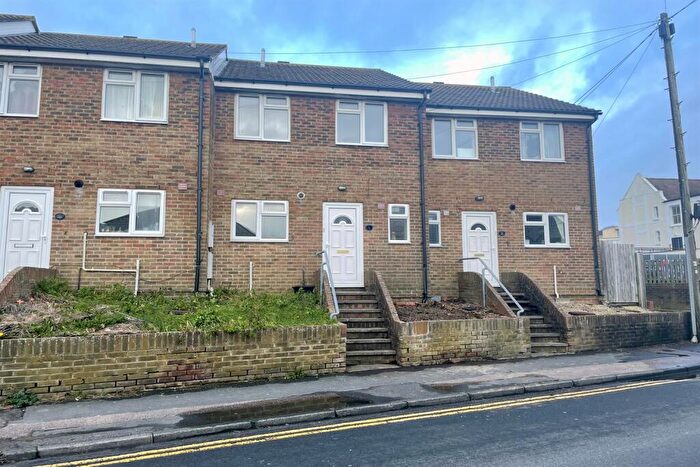 3 Bedroom House To Rent In Gibbon Road, BN9