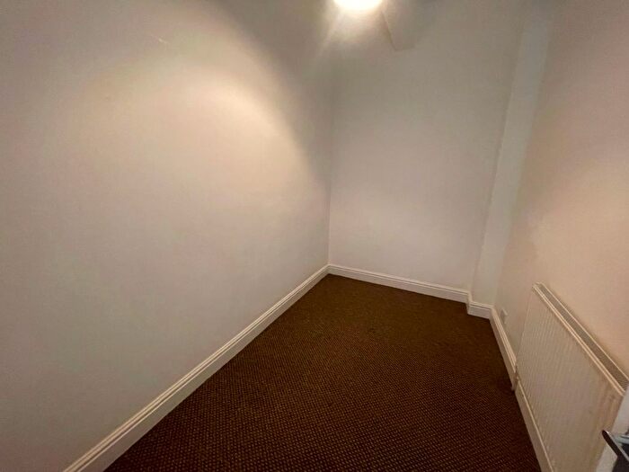 3 Bedroom Flat To Rent In The Promenade, Swansea, SA1