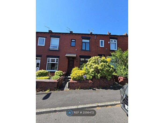 3 Bedroom Terraced House To Rent In Edge Lane Road, Oldham, OL1