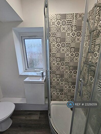 2 Bedroom End Of Terrace House To Rent In Cheetham Hill Road, Dukinfield, SK16