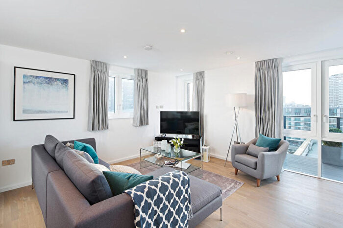 3 Bedroom Apartment To Rent In Wharf Road, London, N1