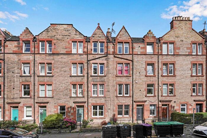 1 Bedroom Flat For Sale In / Temple Park Crescent, Polwarth, Edinburgh, EH11