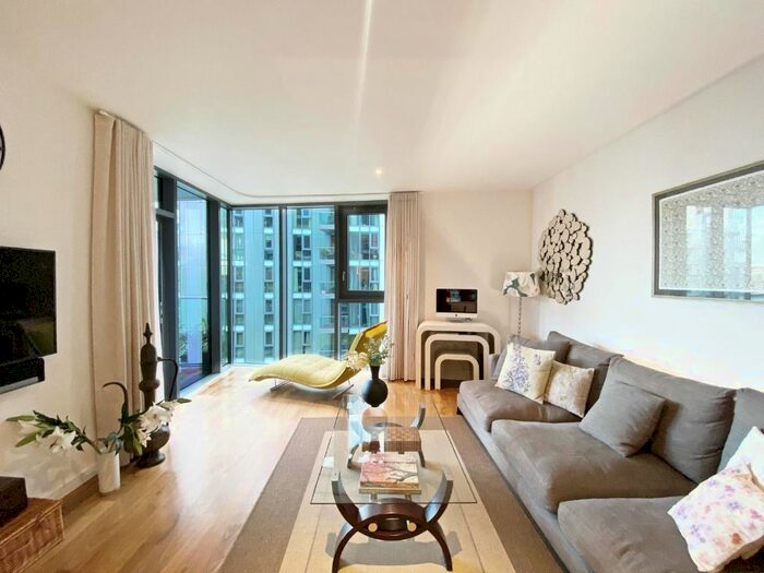 2 Bedroom Flat To Rent In Eastfields Avenue, London, SW18