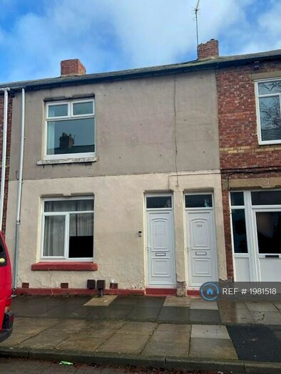 2 Bedroom Flat To Rent In Collingwood Street, South Shields, NE33