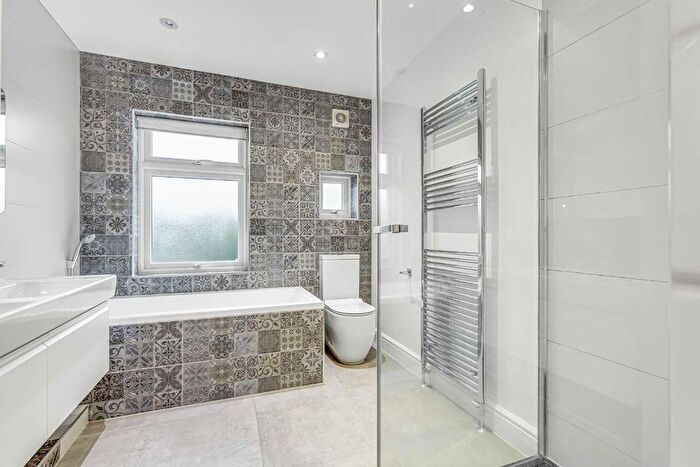 4 Bedroom Terraced House To Rent In Sixth Cross Road, Twickenham, TW2