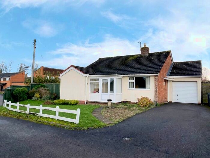 3 Bedroom Bungalow For Sale In The Grove, Henlade, Taunton, TA3