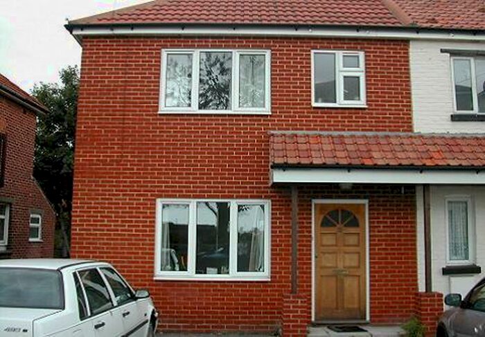 2 Bedroom Flat To Rent In Quayside Road, SO18