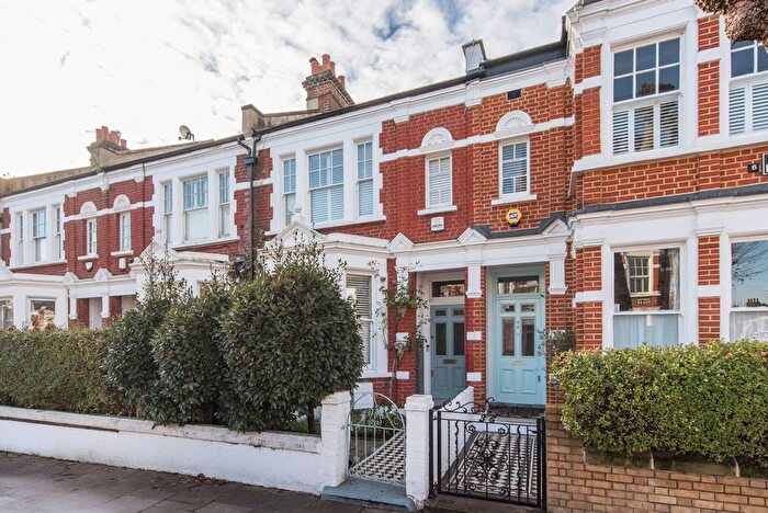 4 Bedroom Property For Sale In Honiton Road, Queen's Park, London, NW6