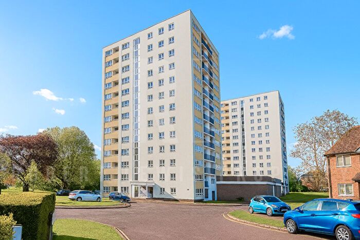 2 Bedroom Flat For Sale In Exeter Road, Ponders End, Enfield, EN3
