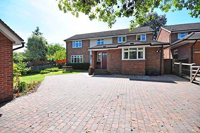 5 Bedroom Detached House For Sale In Priory Close, Dorking, RH4