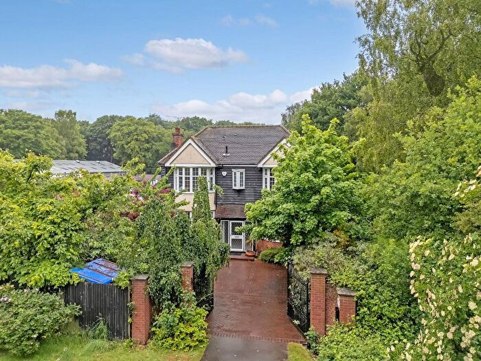 4 Bedroom Property To Rent In High Road, Epping, CM16