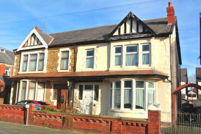 2 Bedroom Flat To Rent In Jesmond Avenue, Blackpool, FY4