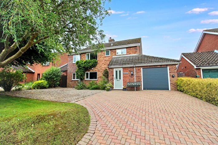 3 Bedroom Detached House For Sale In Colby Road, Banningham, Norwich, NR11