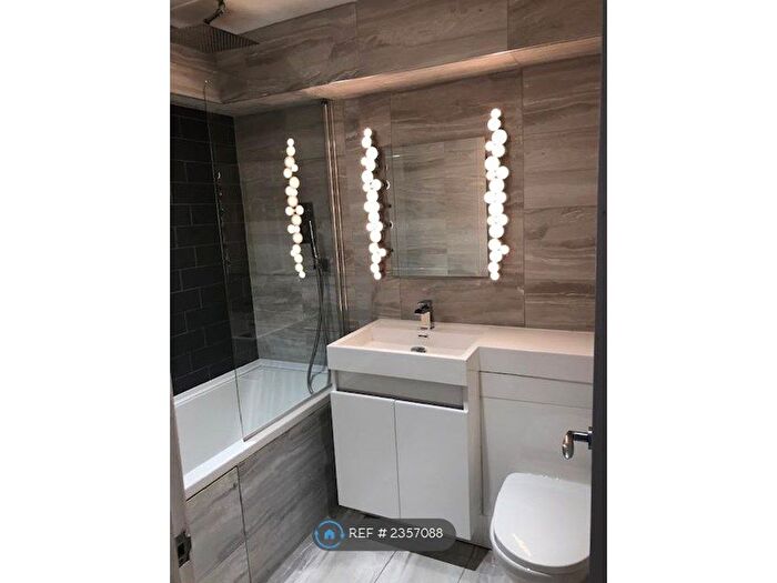 Studio To Rent In Auckland Road East, Southsea, PO5