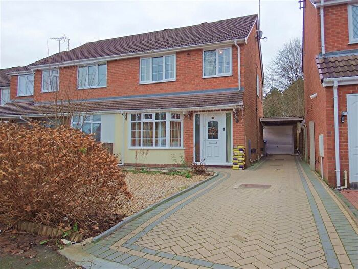 3 Bedroom Semi-Detached House To Rent In Chessington Crescent, Trentham, ST4