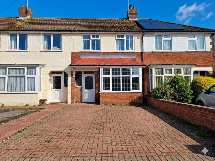 3 Bedroom Terraced House To Rent In Cromwell Avenue, Aylesbury, Buckinghamshire, HP19