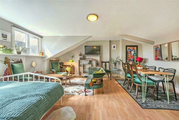 2 Bedroom Flat To Rent In Ainsworth Road, London, E9