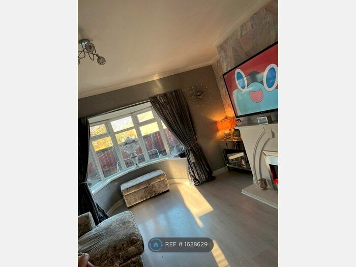 3 Bedroom Terraced House To Rent In The Crescent, Sunderland, SR3