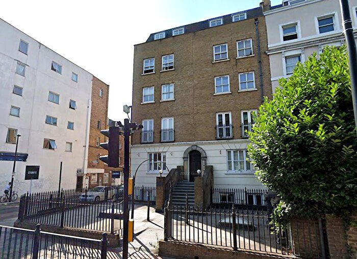 3 Bedroom Flat To Rent In Temple Street, London, E2